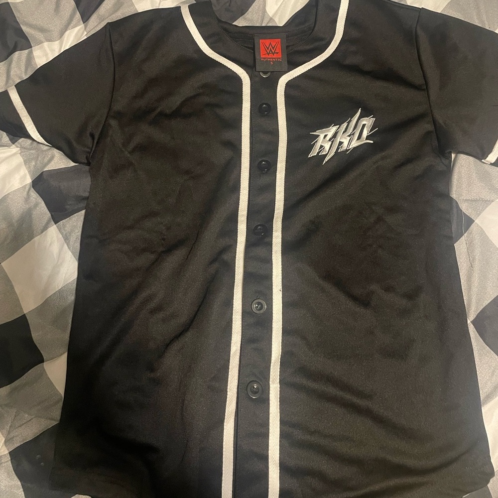 Randy Orton "#OUTTANOWHERE" Baseball Jersey 2017
WWE SZ SMALL